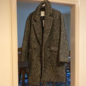 Abercrombie & Fitch women’s herringbone over coat. NWT.